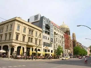 Szálloda City Oranienburger Straa E *
